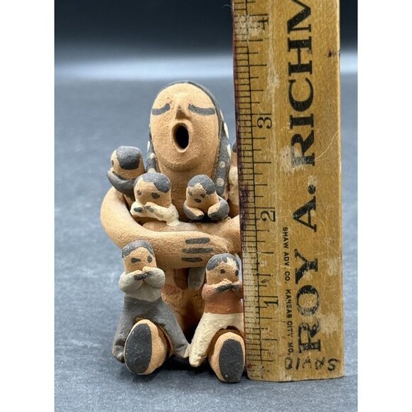 VTG Native American Jemez Taos Pueblo Storyteller W/6 Children Juanita Martinez - Picture 7 of 8